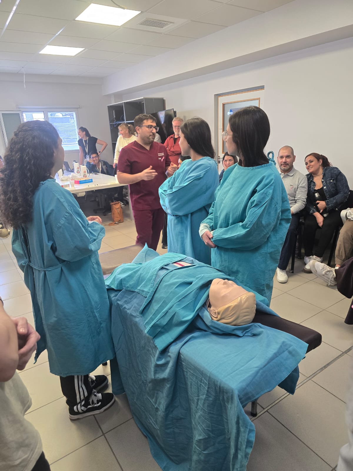 Capacitación en Eventos Críticos en Quirófano ARAAR y Leben Salud - foto 12